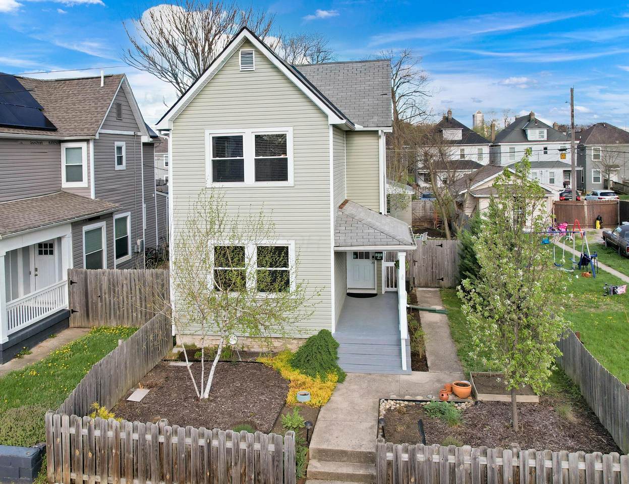 262 Cypress Avenue - Photo 1