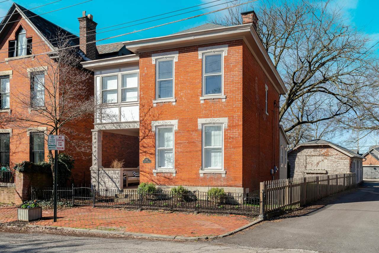 707 6th Street - Photo 1