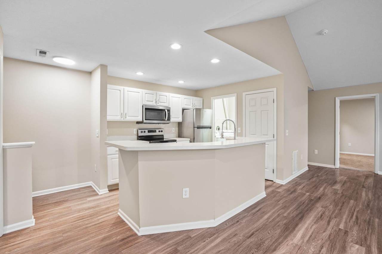 5027 Stratford Pine Lane - Photo 1