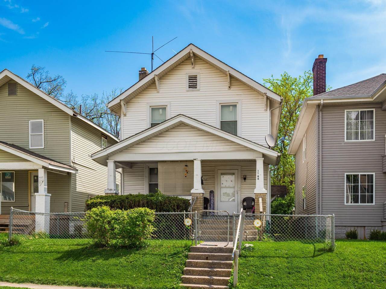 1166 Oakwood Avenue - Photo 1