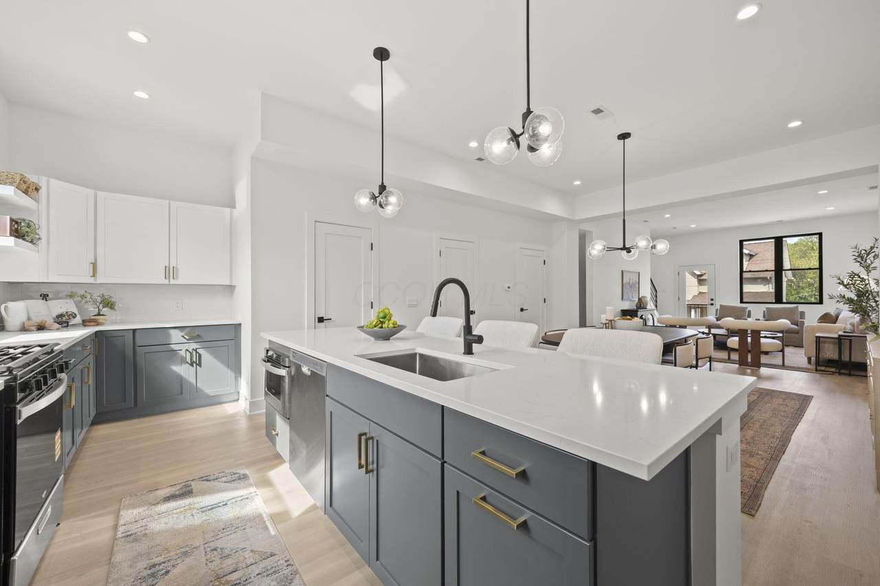 189 Ohio Avenue - Photo 1