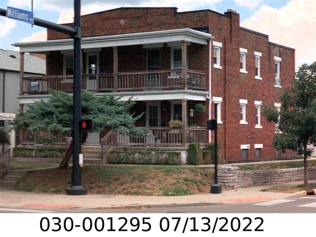 922-924.5 Northwest Boulevard - Photo 1