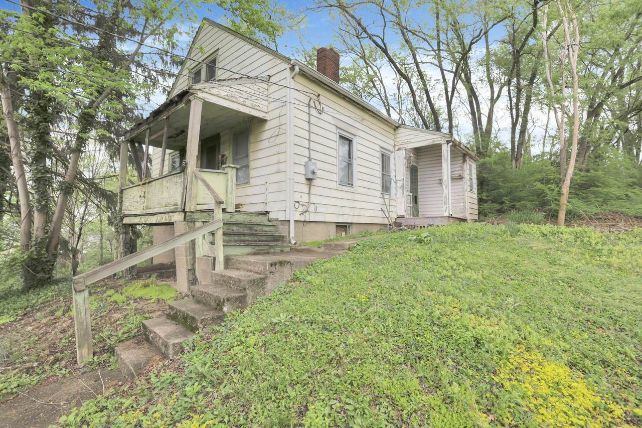 437 Warwick Avenue - Photo 1