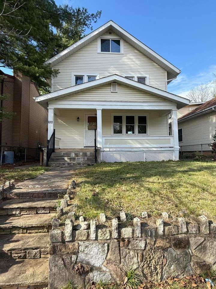 100 North Broadway Street - Photo 1