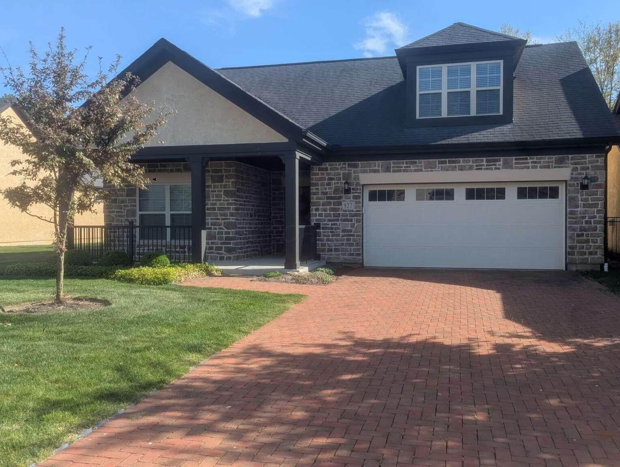 927 Pinnacle Club Drive - Photo 1