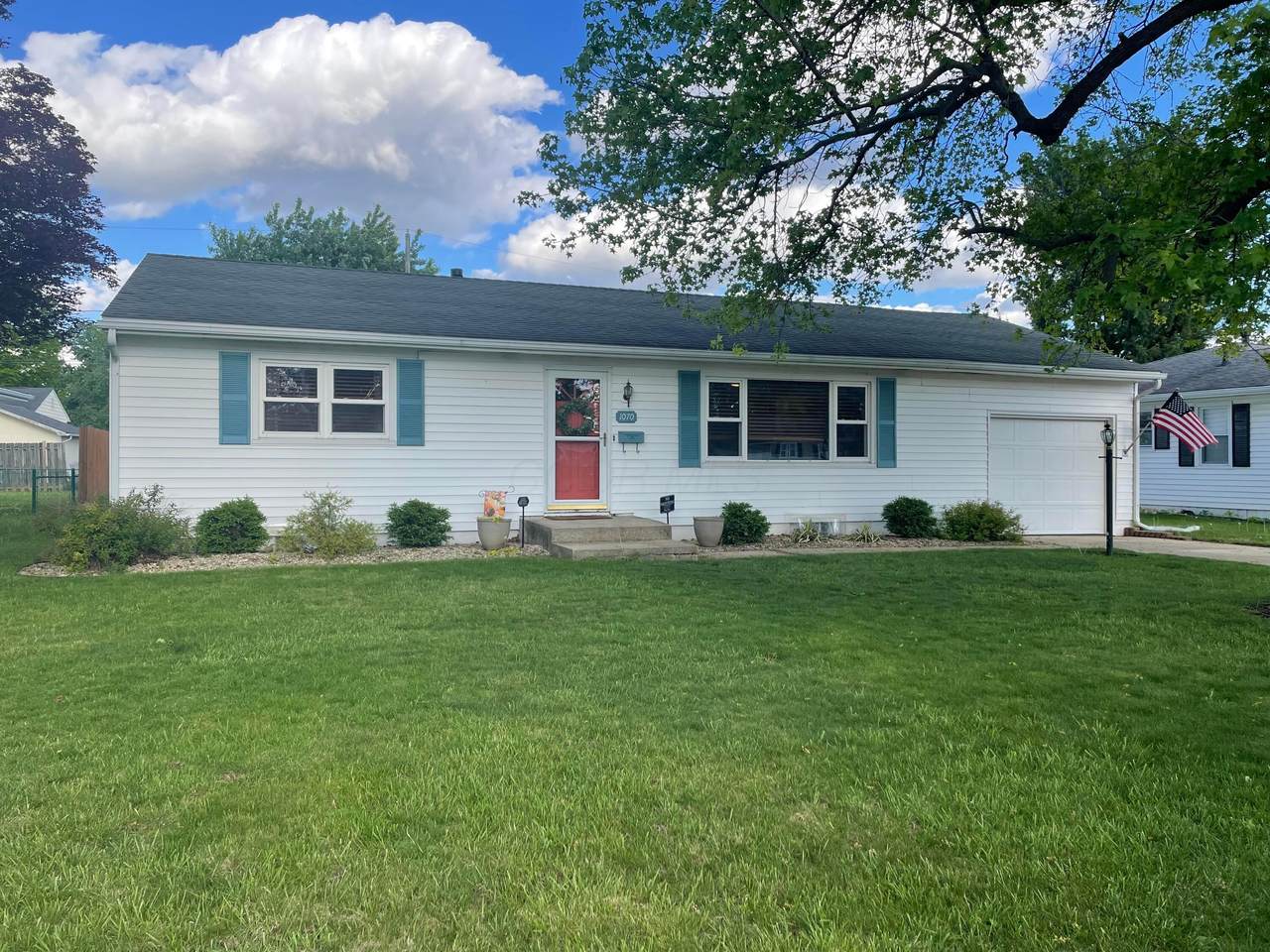 1070 Georgia Road - Photo 1