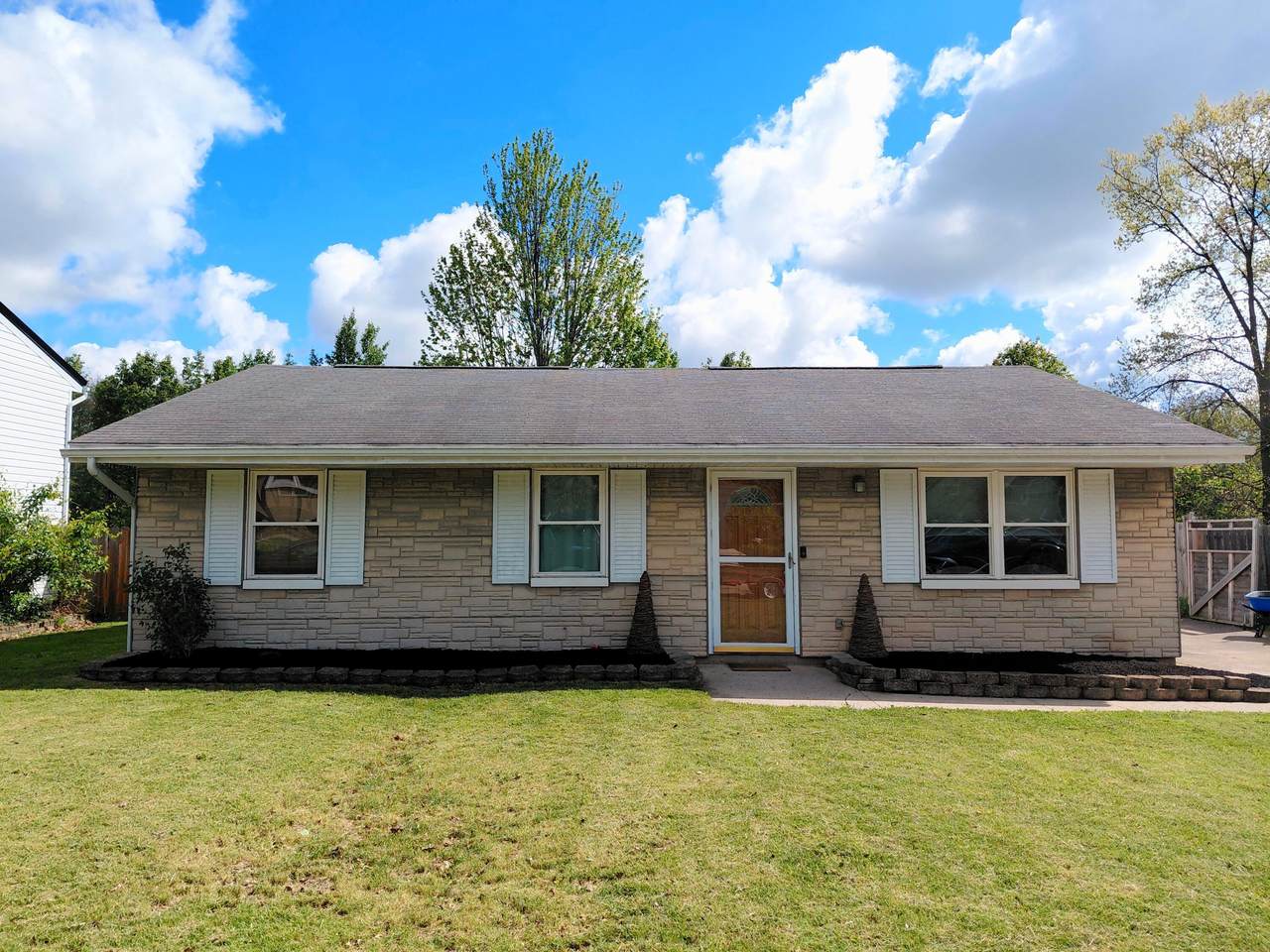 568 Wagon Wheel Lane - Photo 1