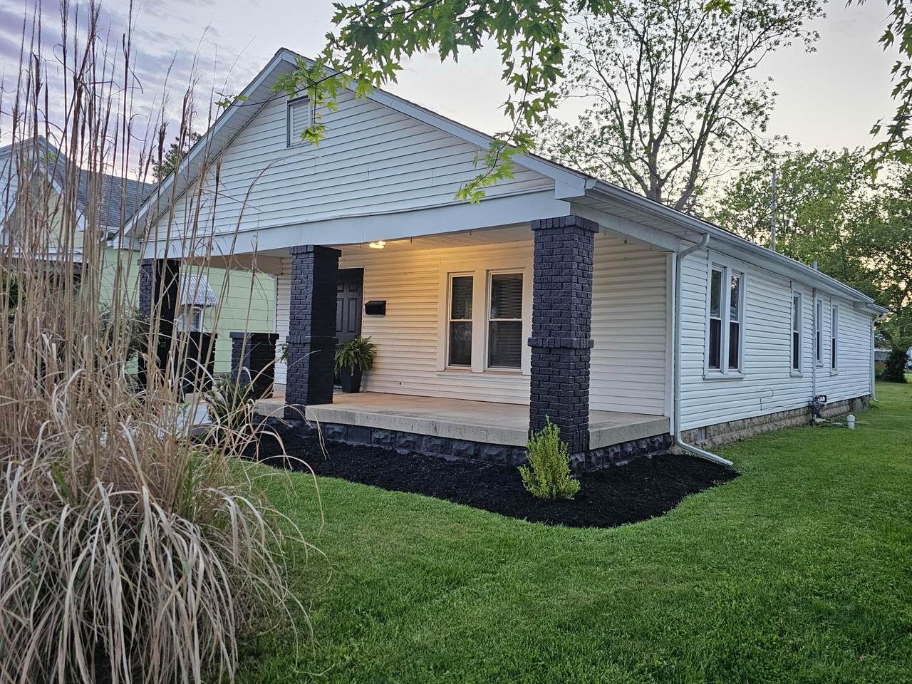 1014 Temple Street - Photo 1