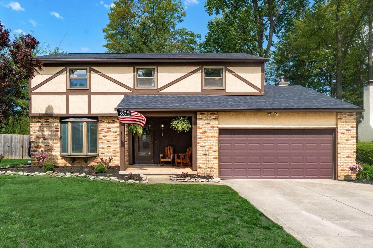 208 Parkwood Avenue - Photo 1