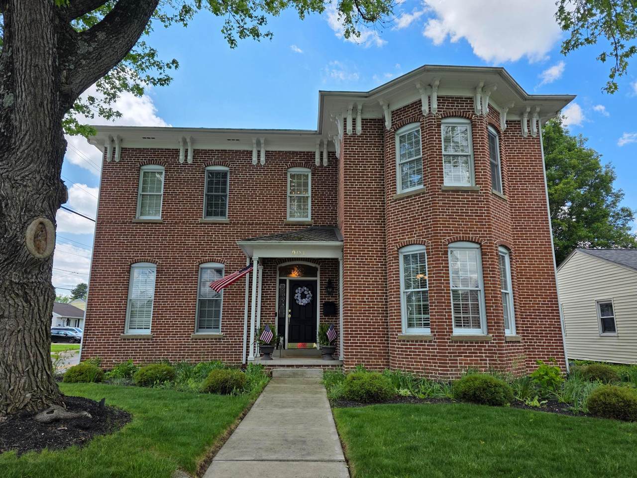 901 Madison Avenue - Photo 1