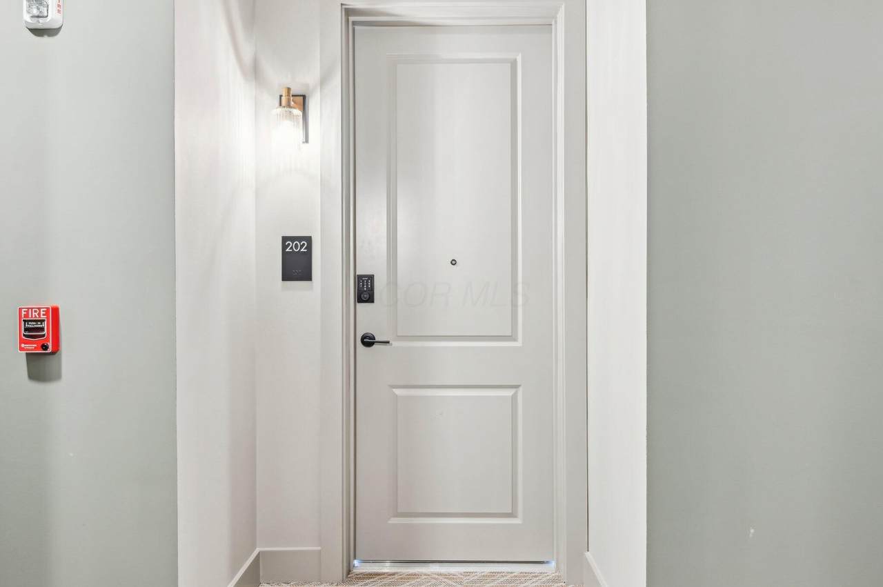 270-202 Dickenson Street - Photo 1