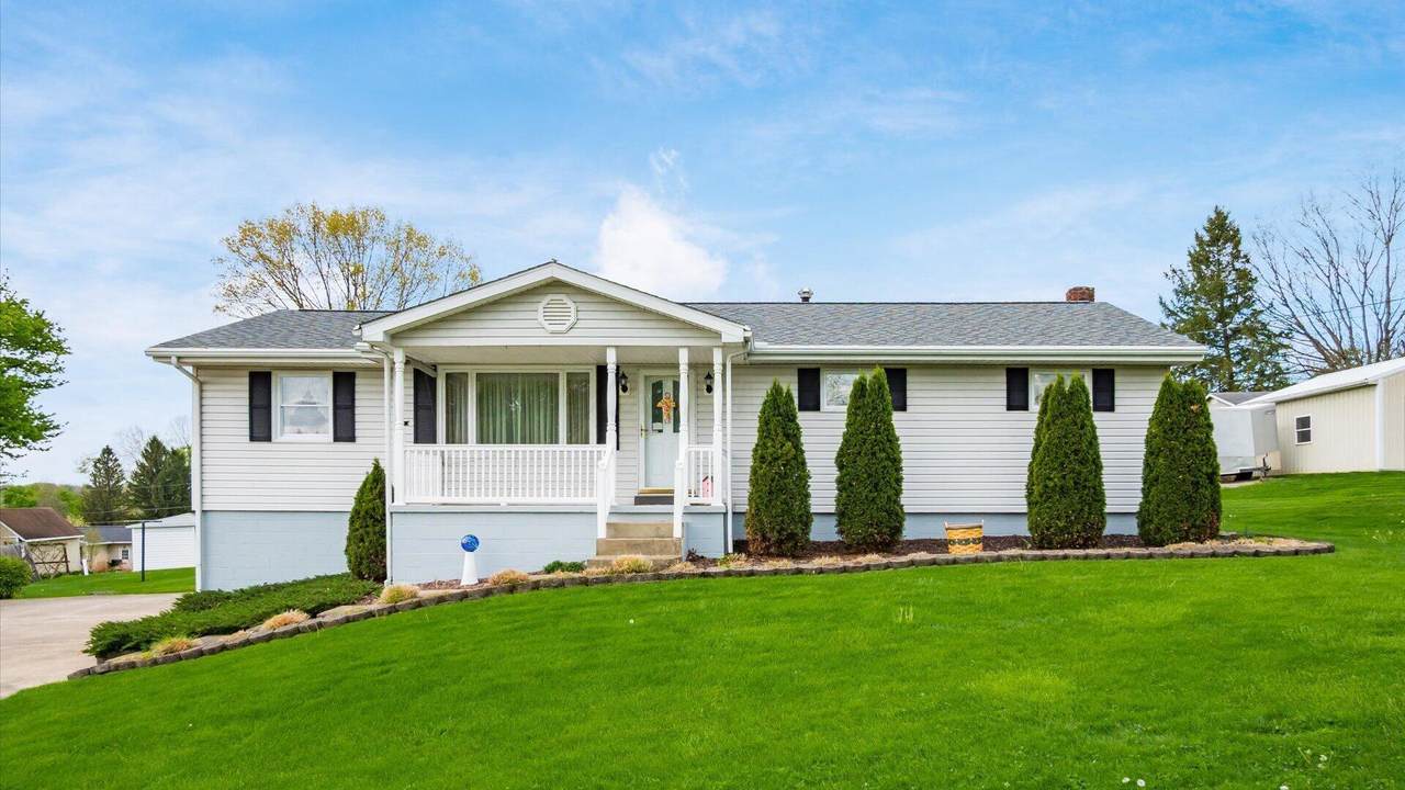 118 Willow Drive - Photo 1