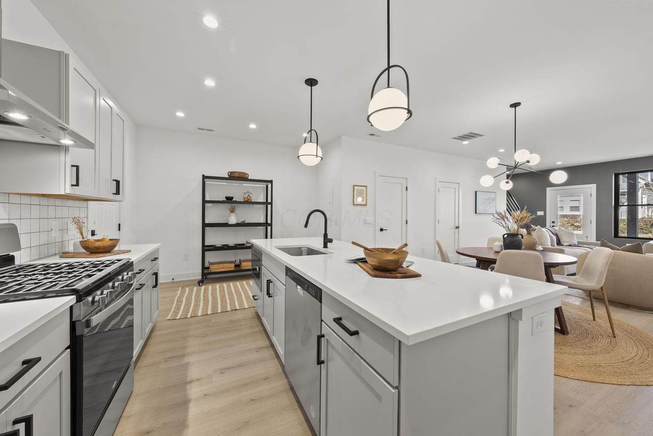 1097 Franklin Avenue - Photo 1