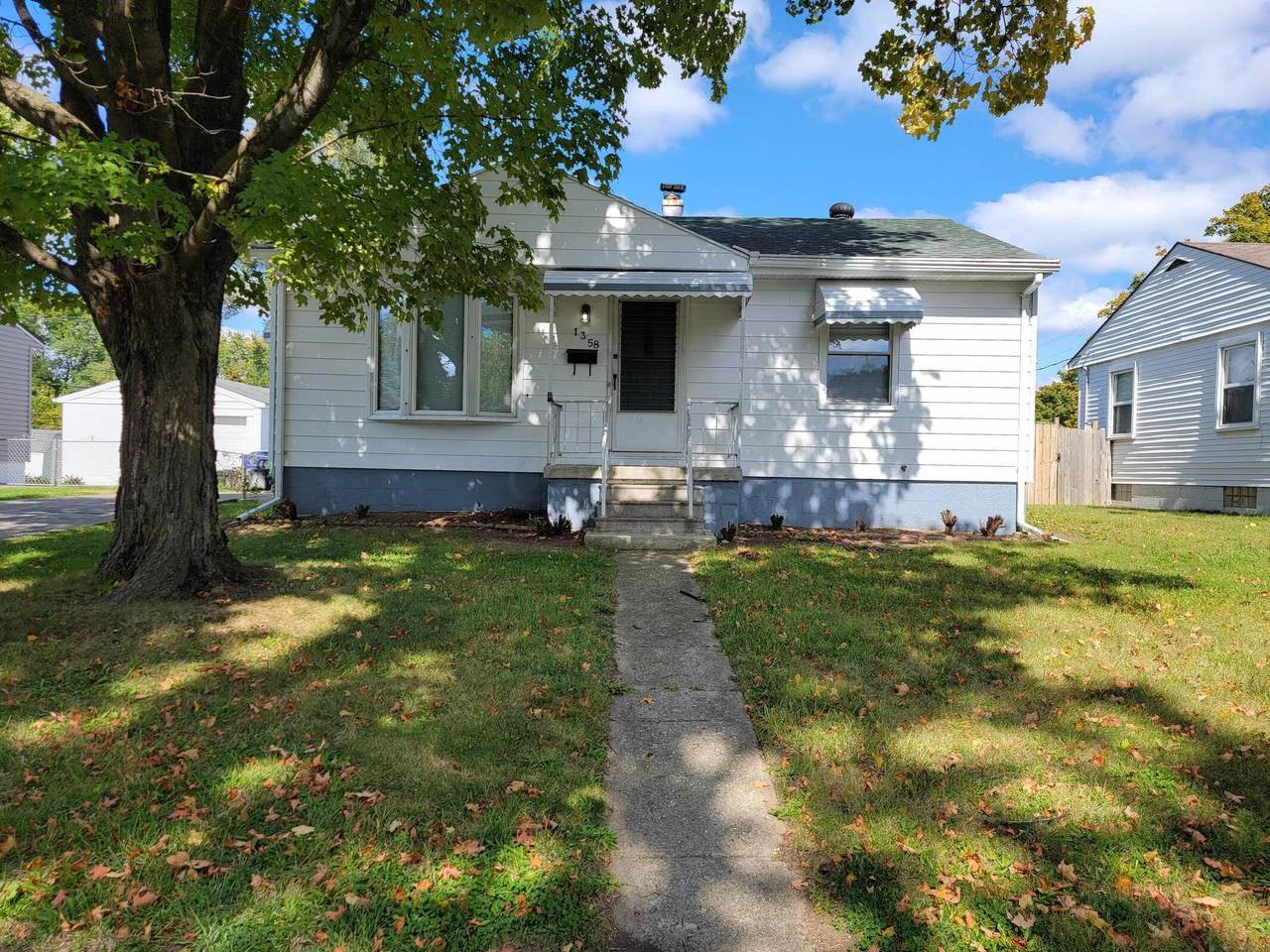 1358 Pauline Avenue - Photo 1