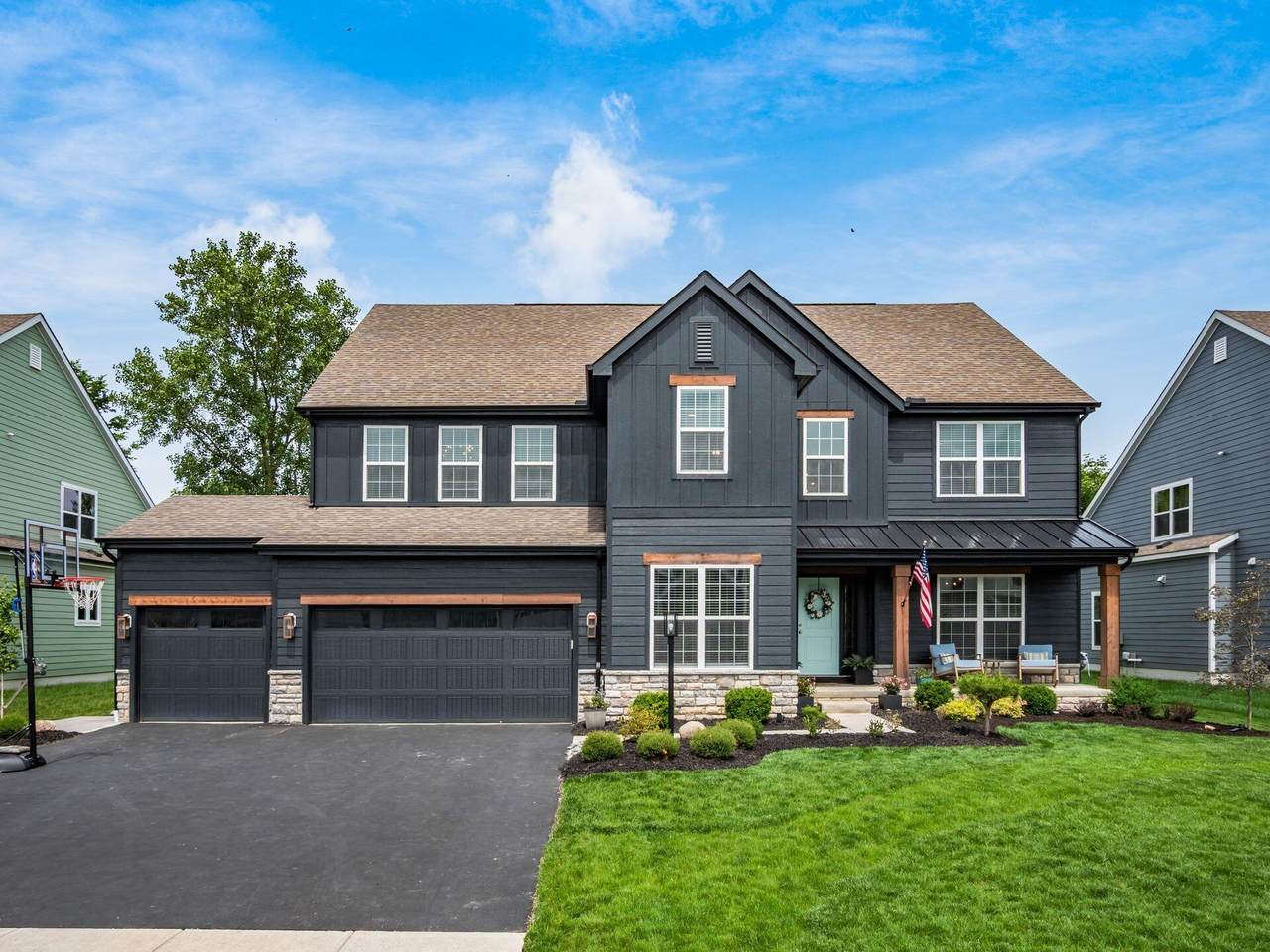 9364 Hildebrand Drive - Photo 1