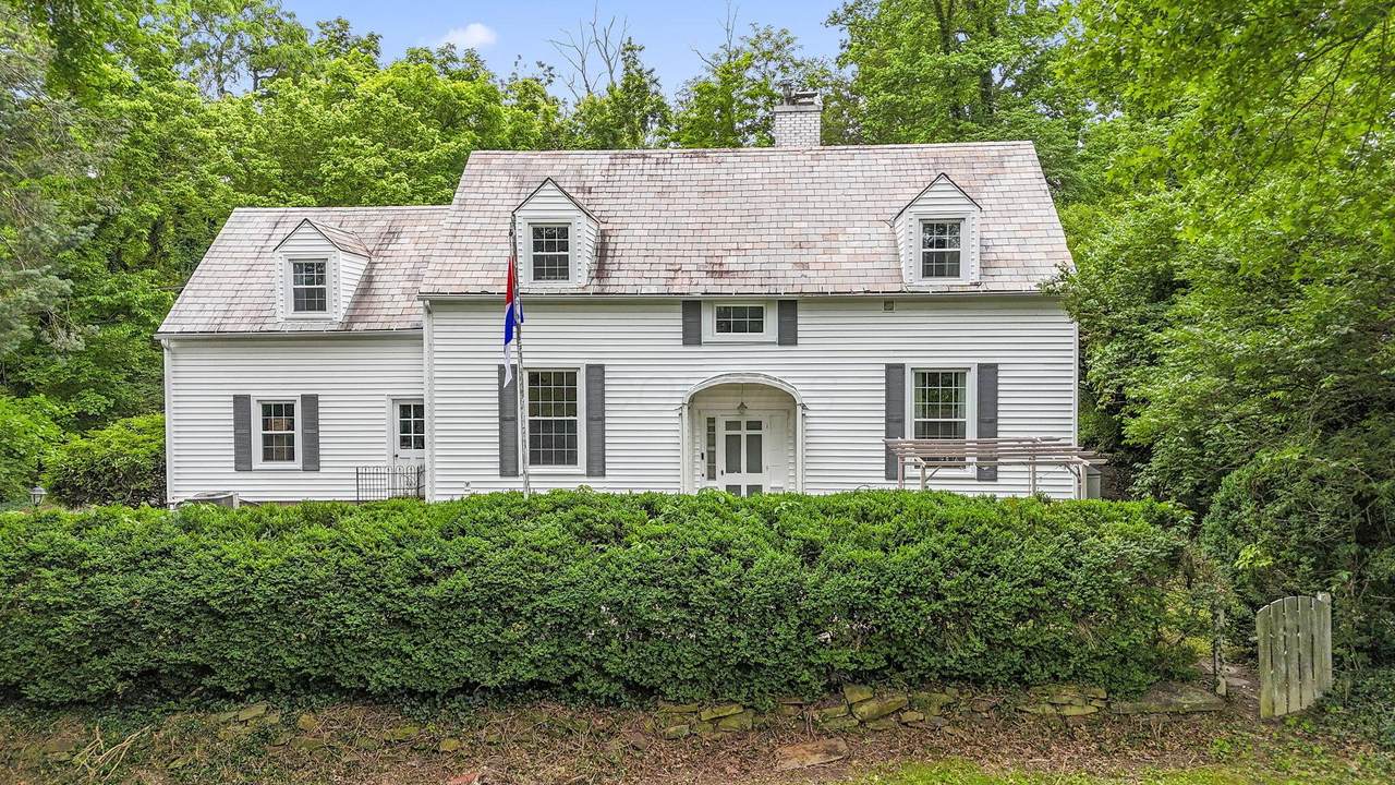 220 Grand Avenue - Photo 1