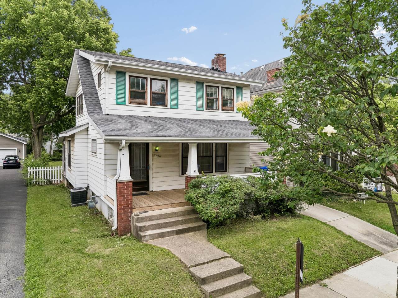 1344 Ashland Avenue - Photo 1