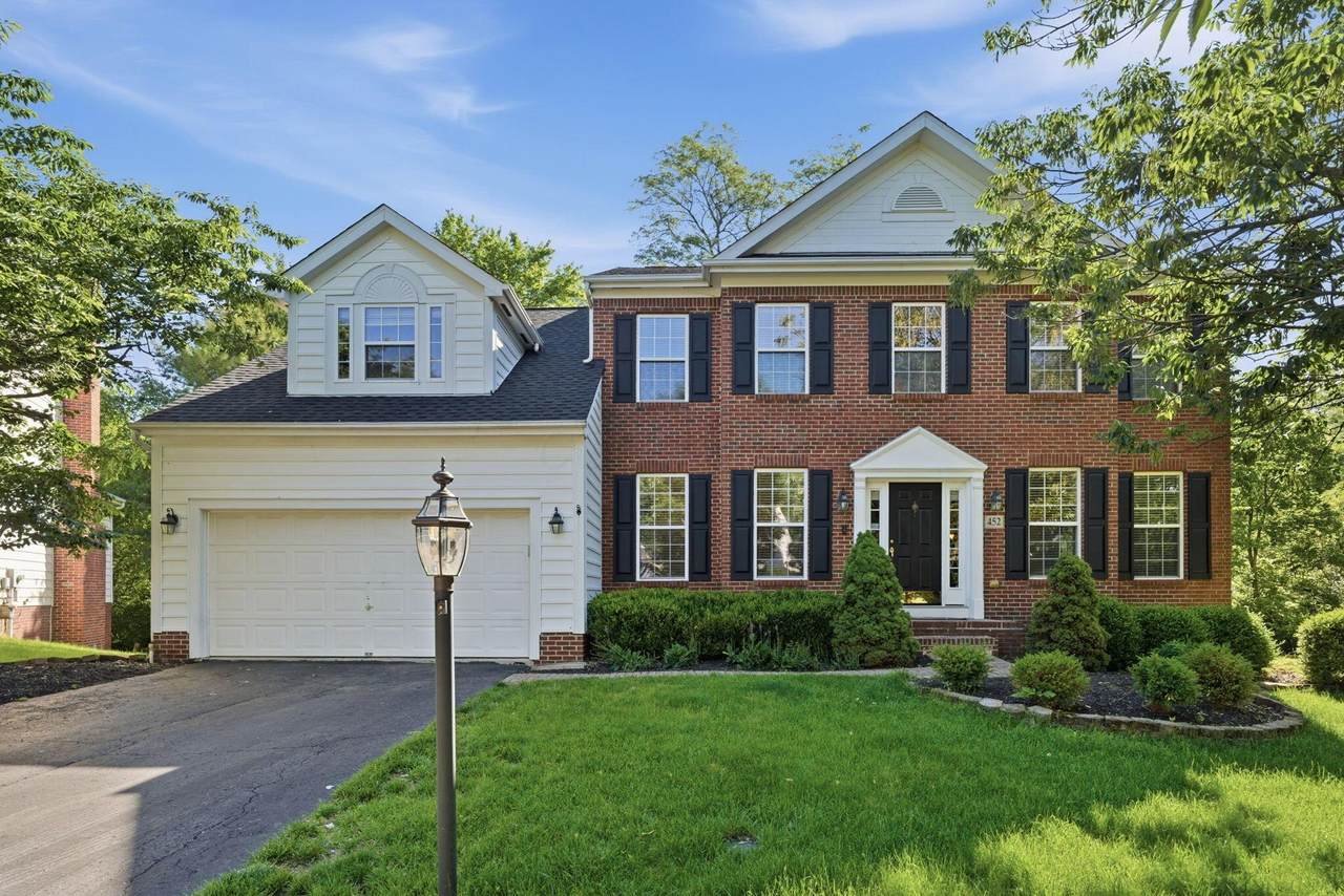 452 Sunridge Drive - Photo 1