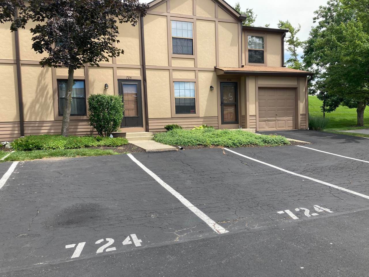 724 Michael View Court - Photo 1