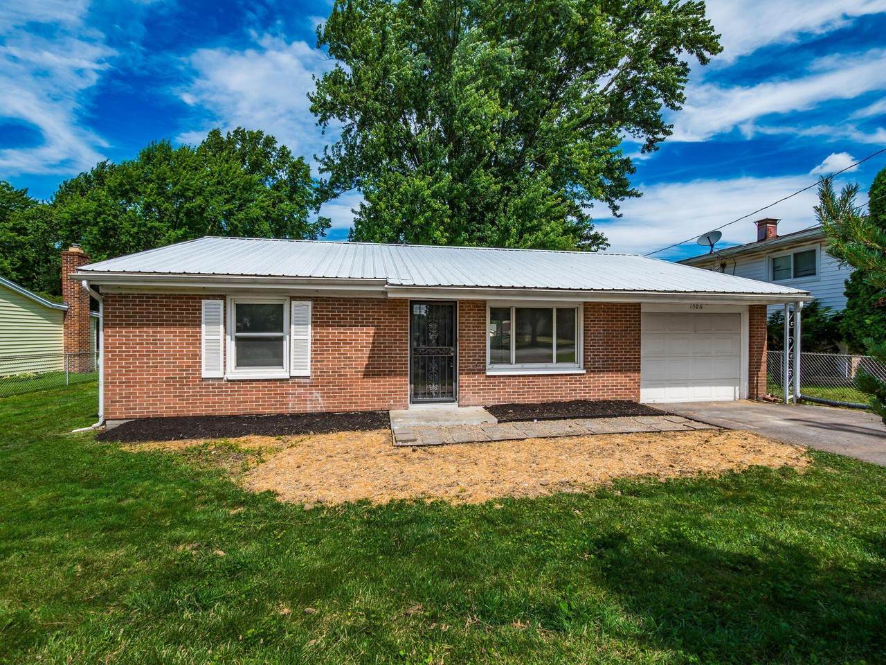 1506 Bellefontaine Avenue - Photo 1