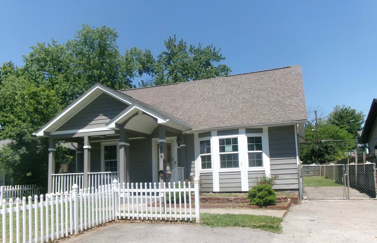 1876 Vaughn Street - Photo 1