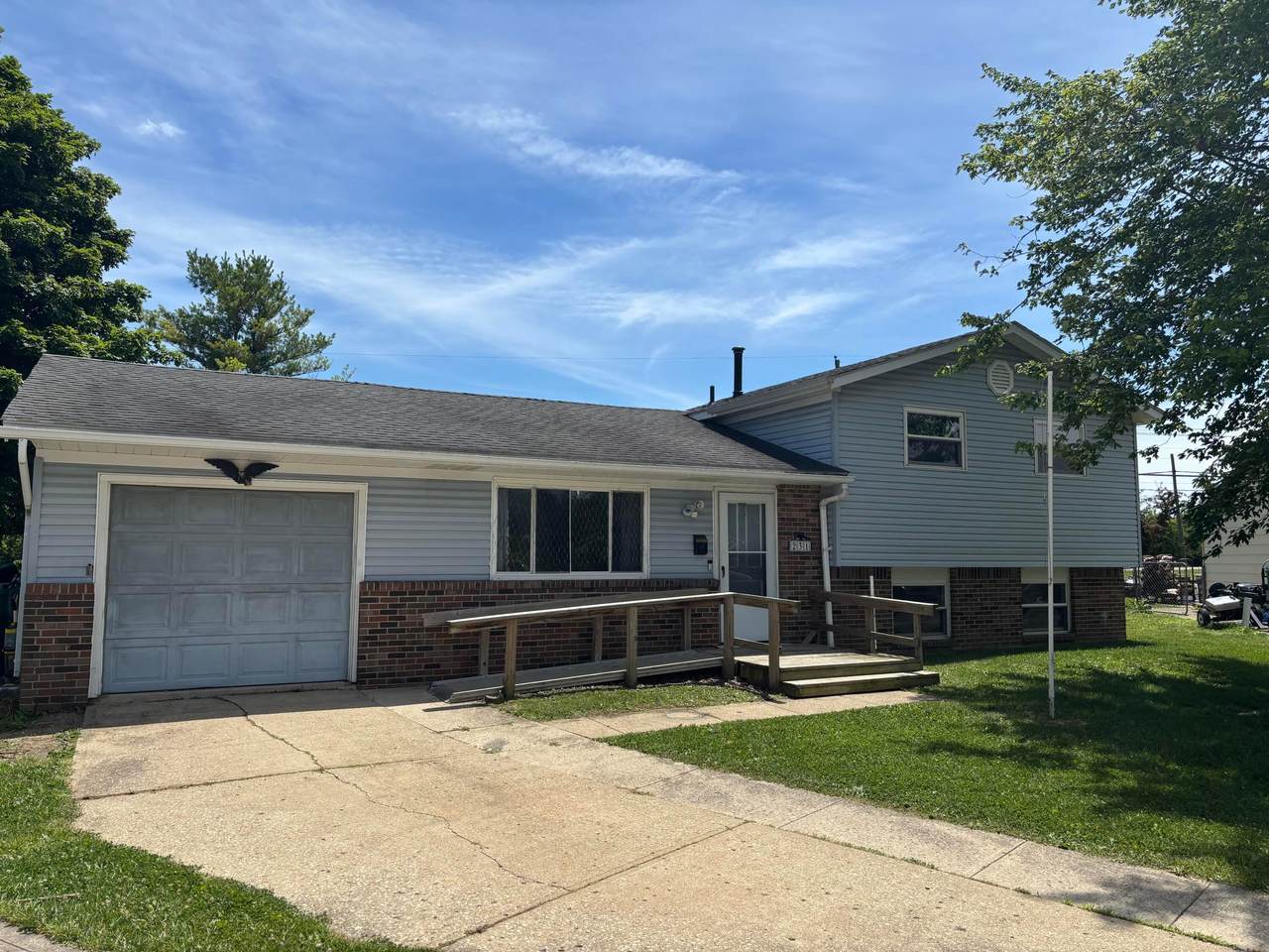 231 Oakdale Court - Photo 1