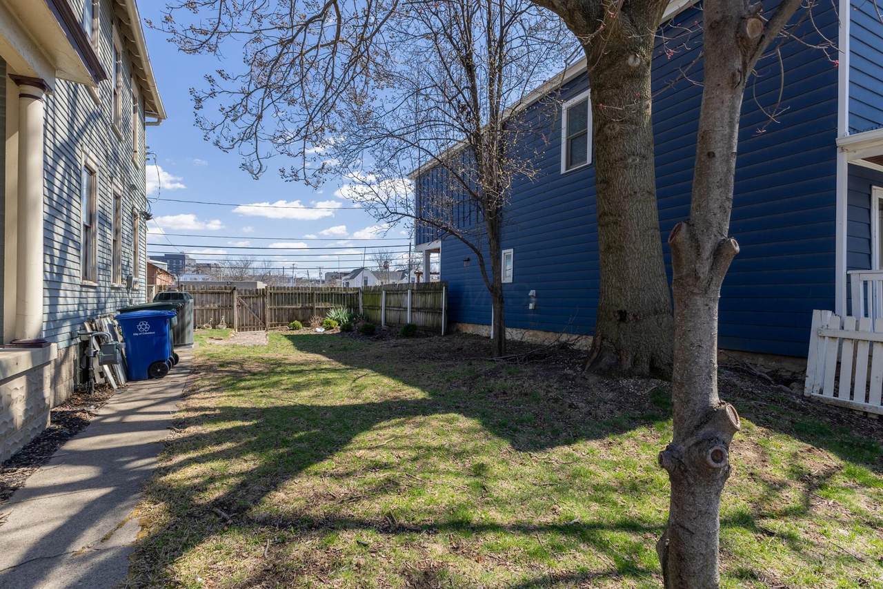 1152 Summit Street - Photo 1