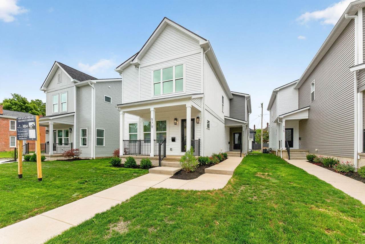 977 Oak Street - Photo 1