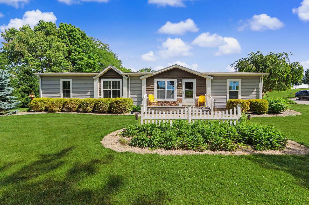 5110 Musgrave Road - Photo 1