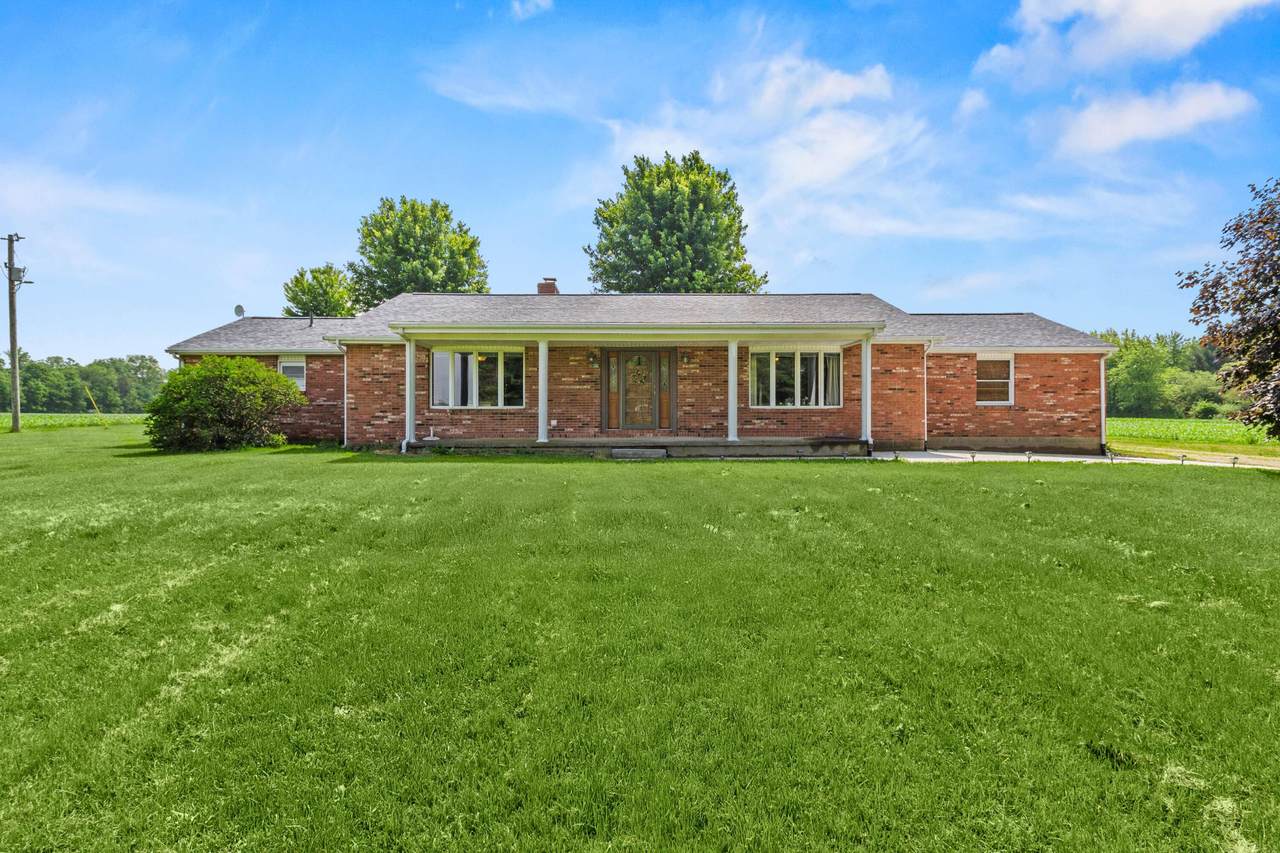 5773 Short Road - Photo 1