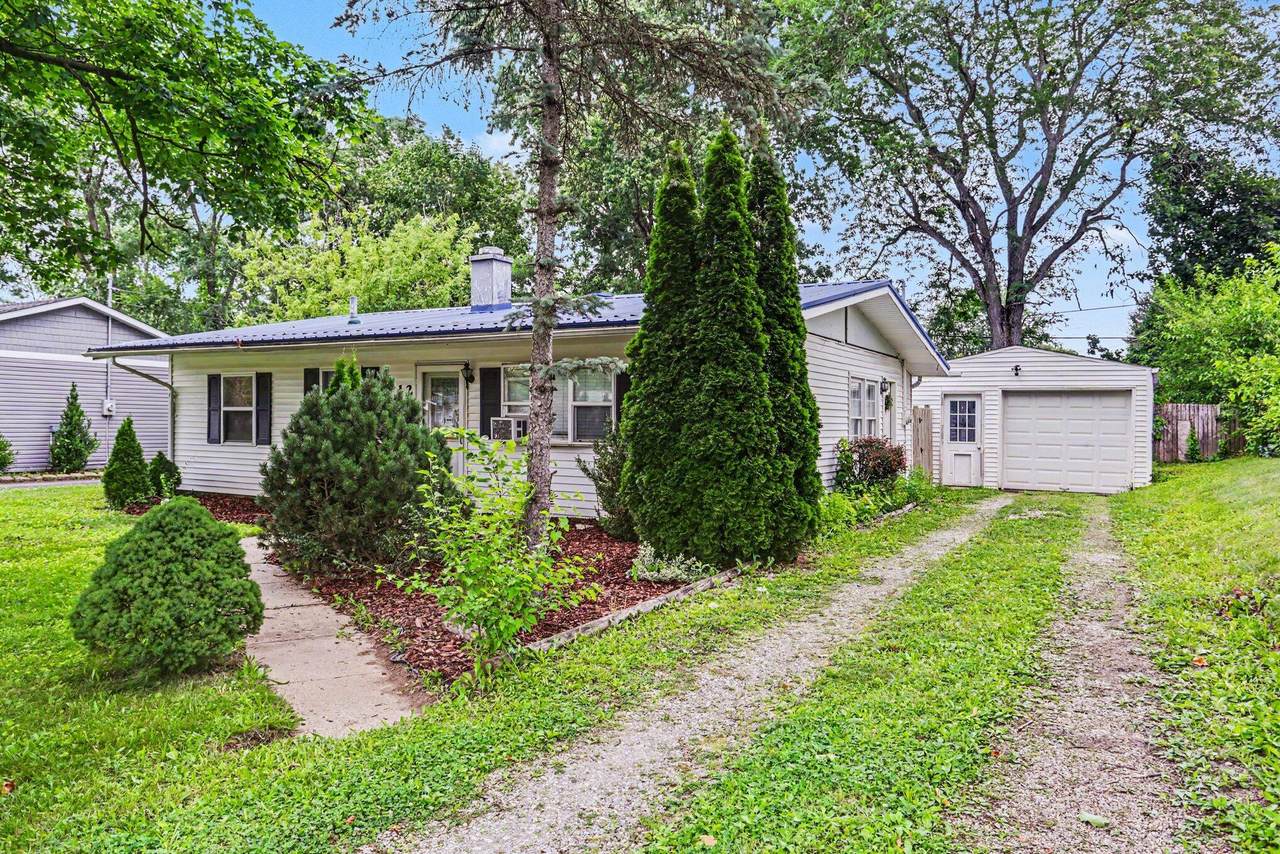 712 Meadow Drive - Photo 1