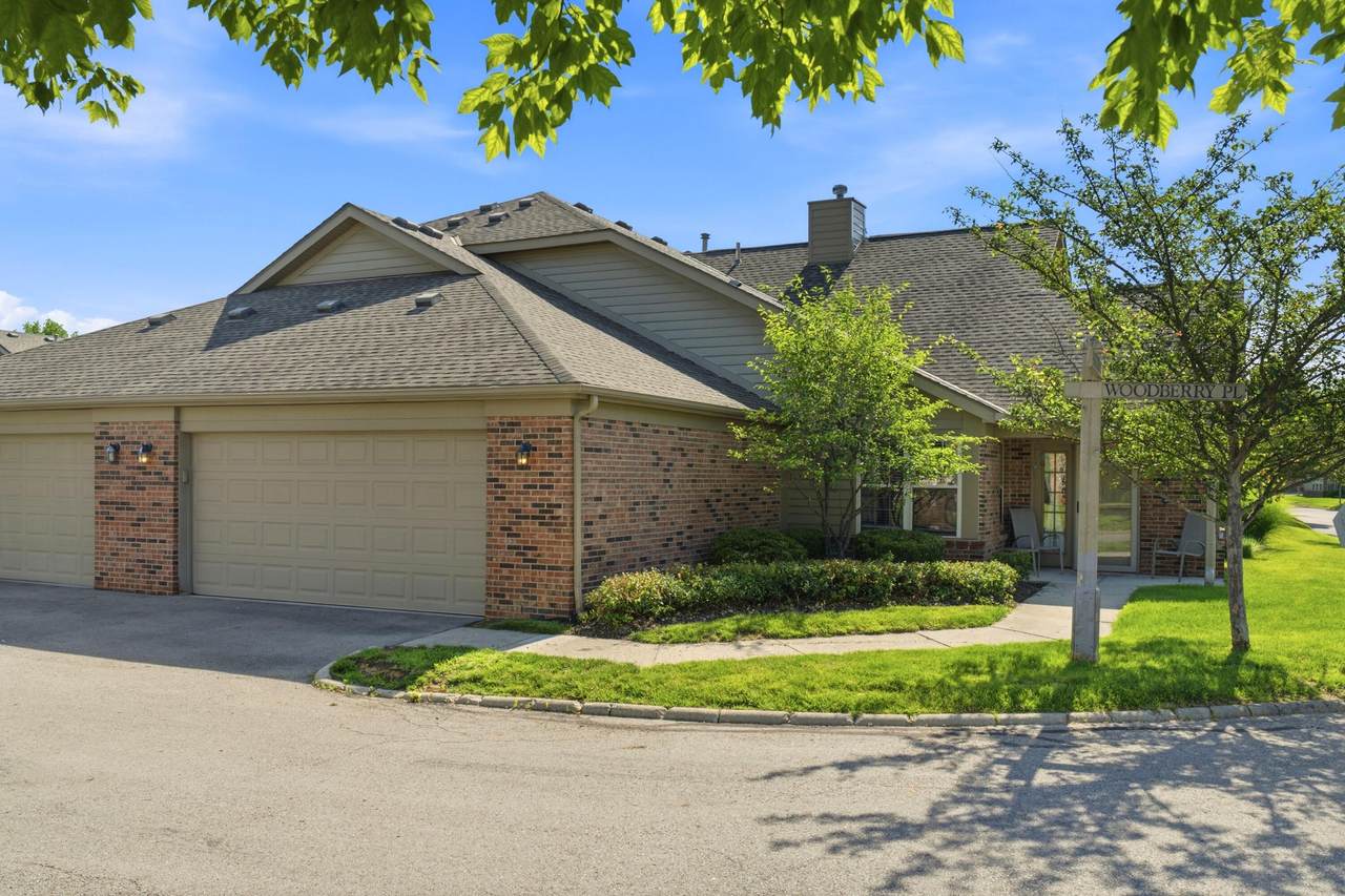 1360 Woodberry Place - Photo 1