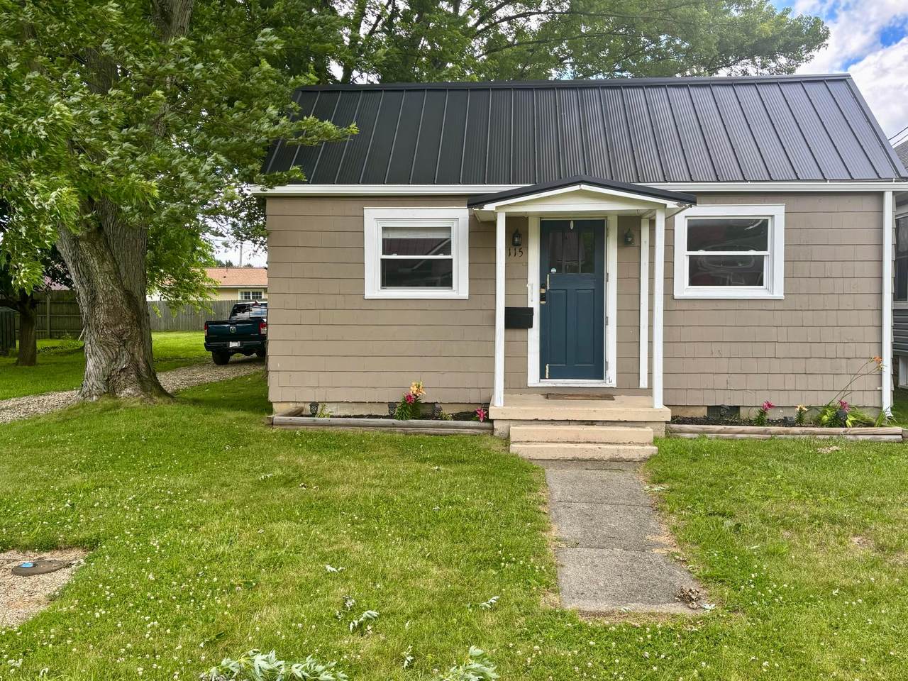 115 Ames Street - Photo 1