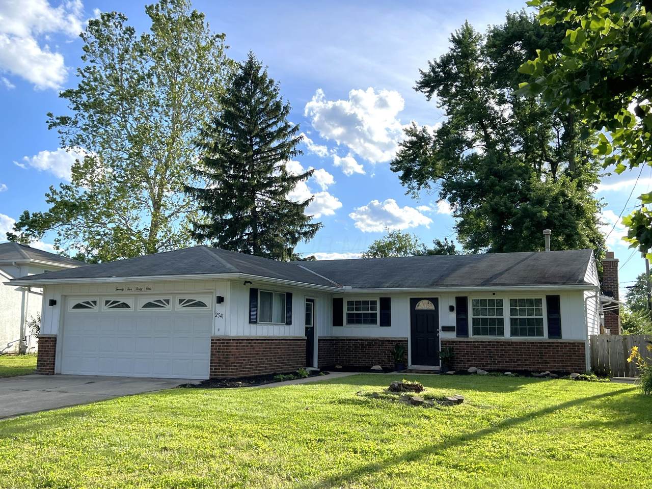 2541 Maybury Road - Photo 1