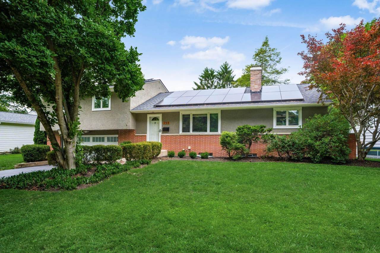 258 Sinsbury Drive - Photo 1