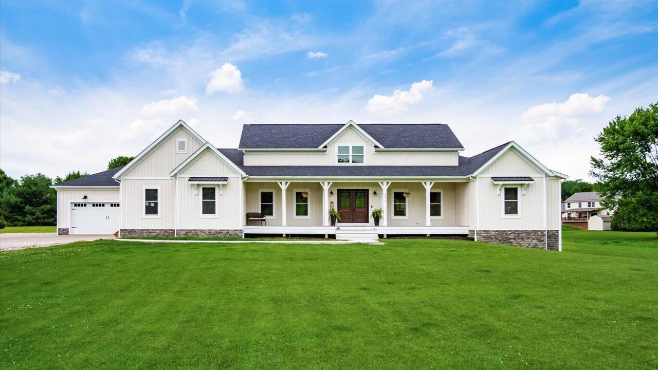 372 Hainsview Drive - Photo 1