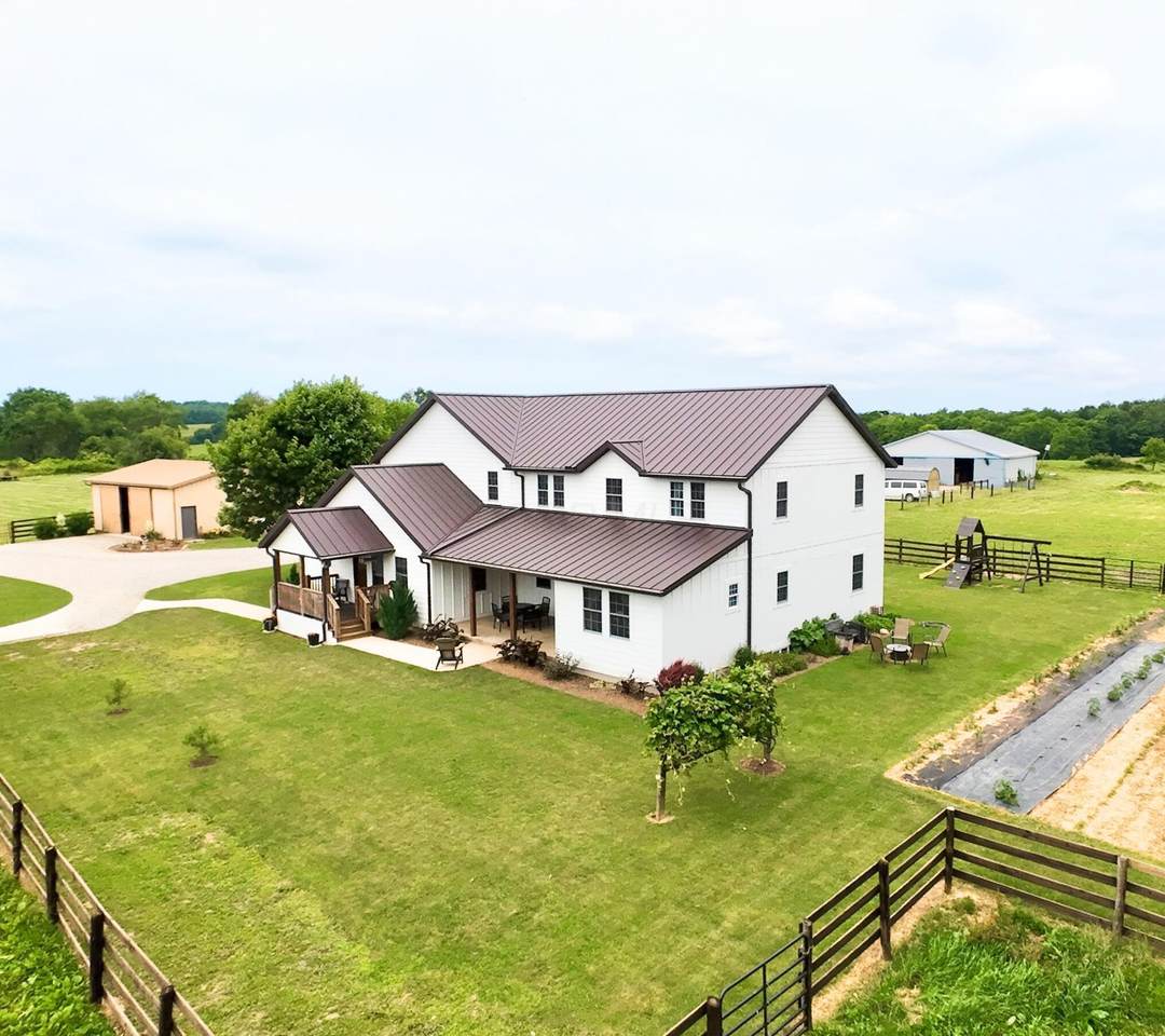 27261 Newcastle Road - Photo 1