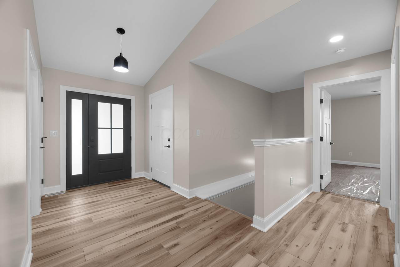 419 Valleyridge Drive - Photo 1