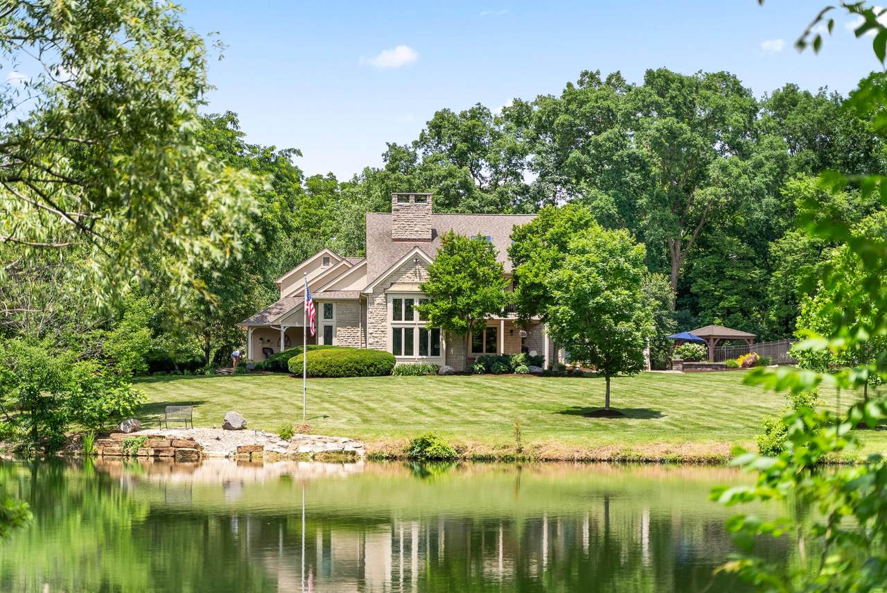 930 Retreat Lane - Photo 1