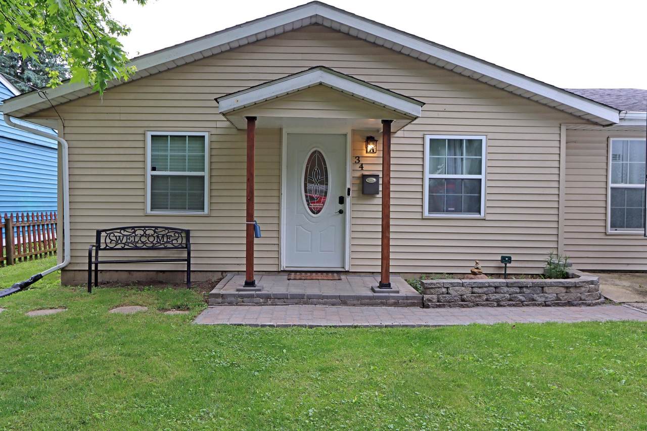 34 Graham Avenue - Photo 1