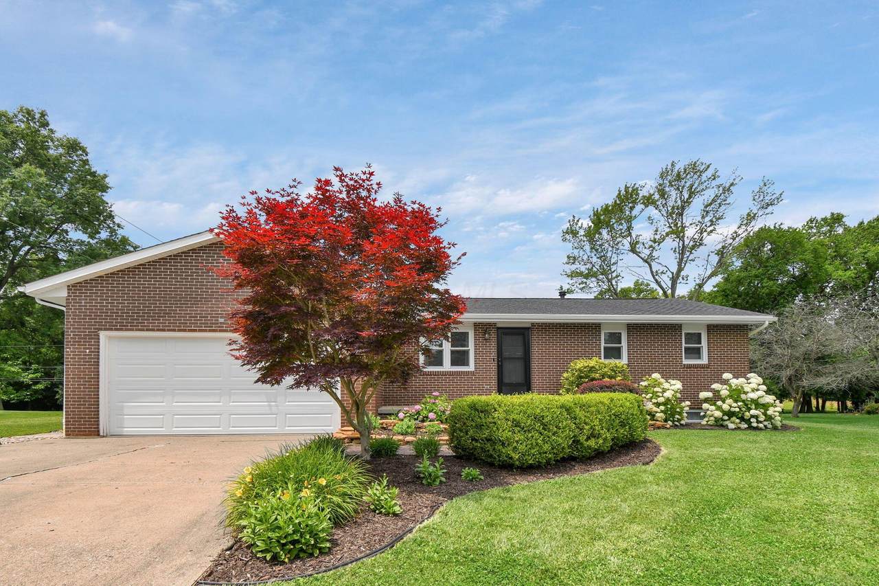 562 Knoll Drive - Photo 1