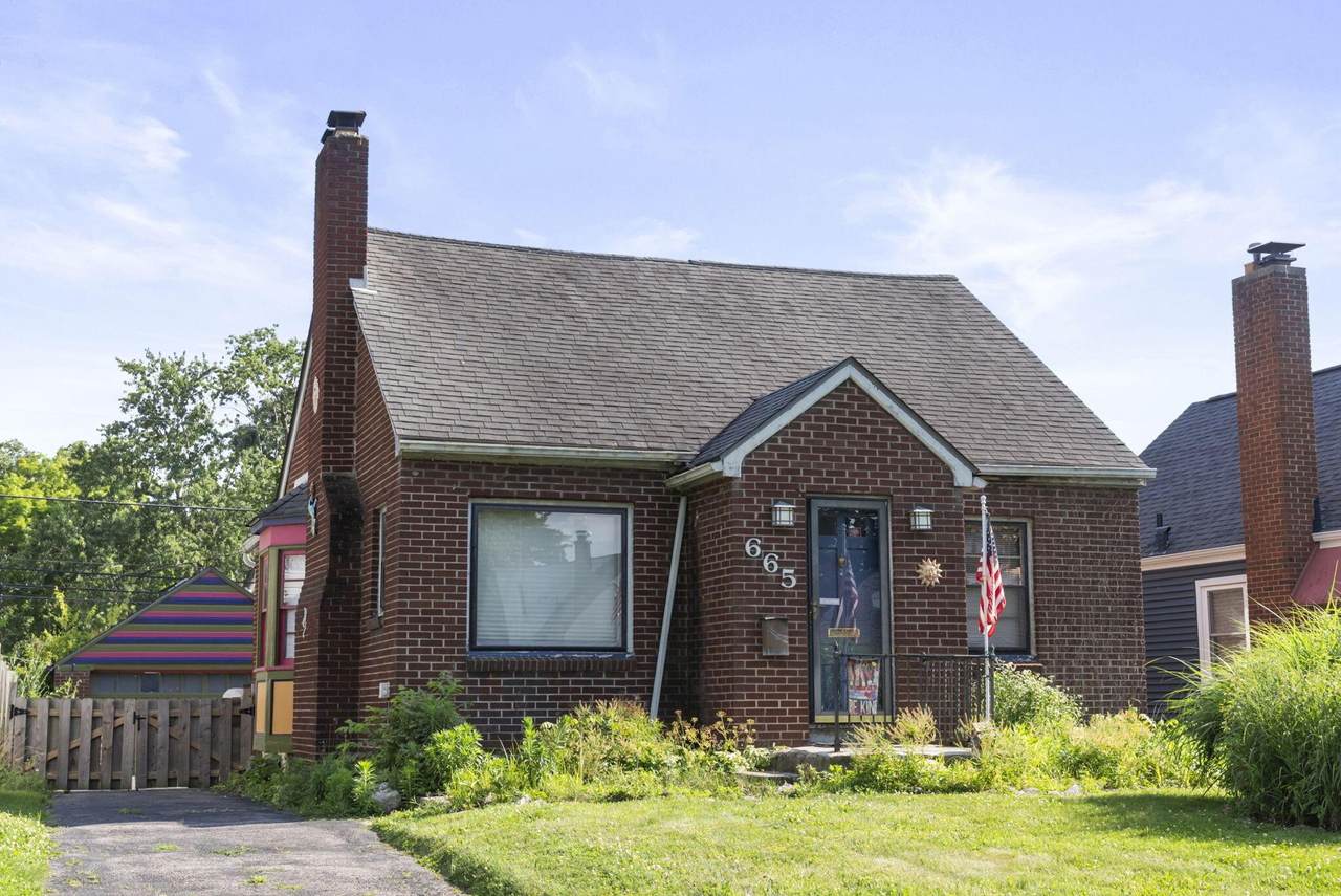 665 Royal Forest Boulevard - Photo 1