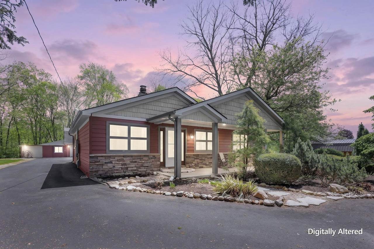 2646 Sarsi Drive - Photo 1