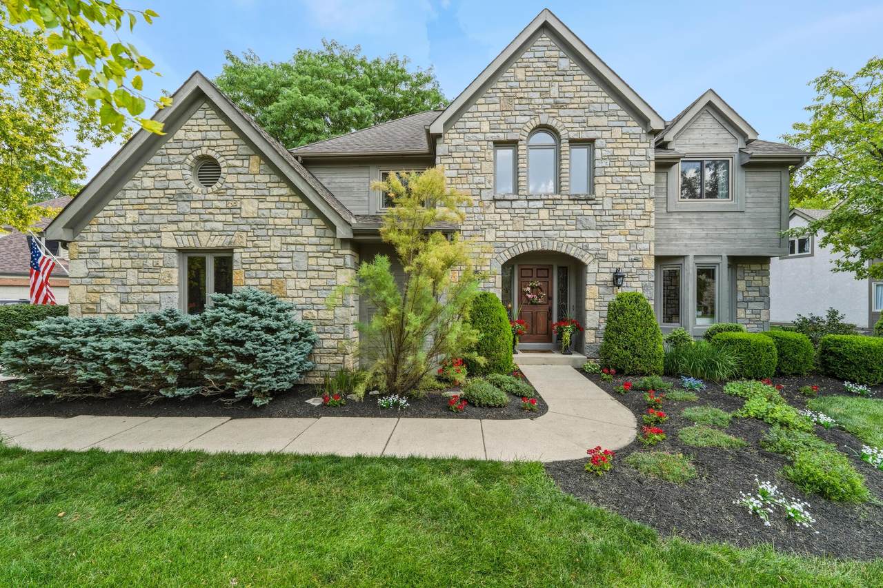 6235 Inverurie Drive - Photo 1