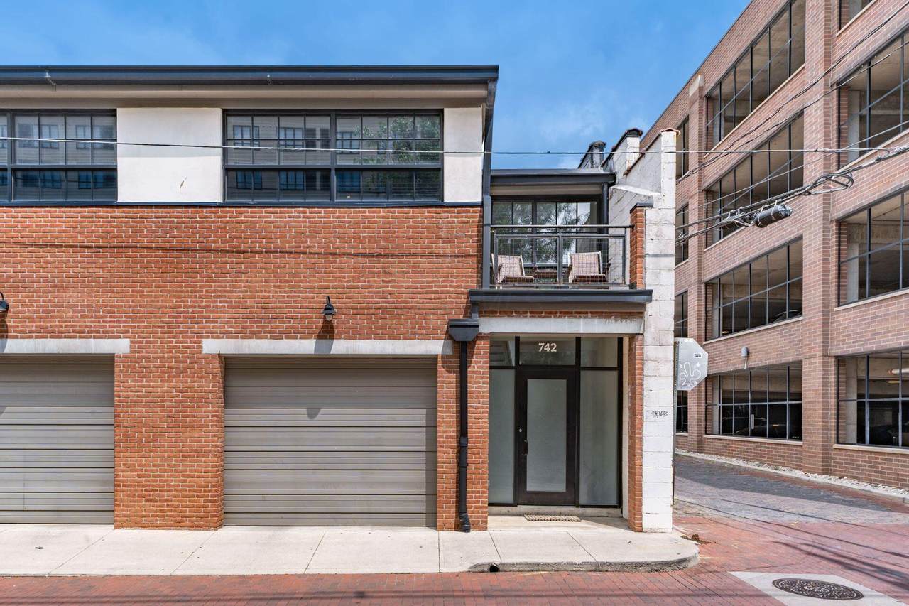 742 Pearl Street - Photo 1