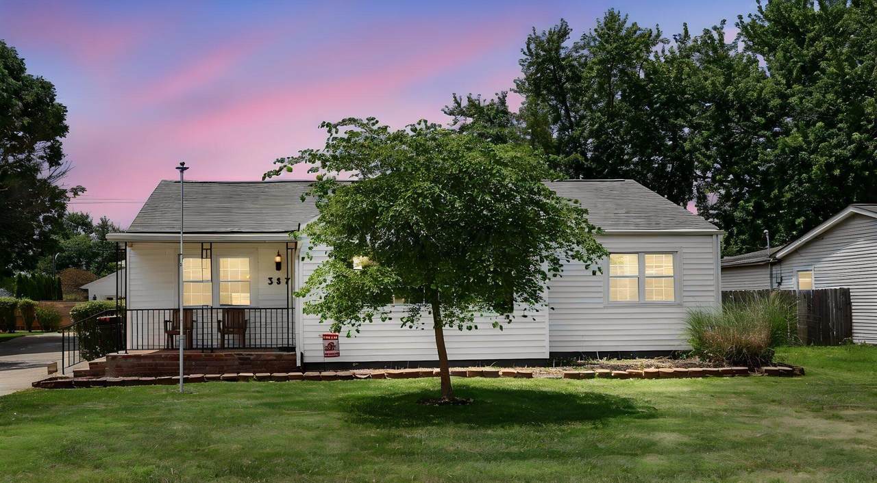 387 Maple Drive - Photo 1