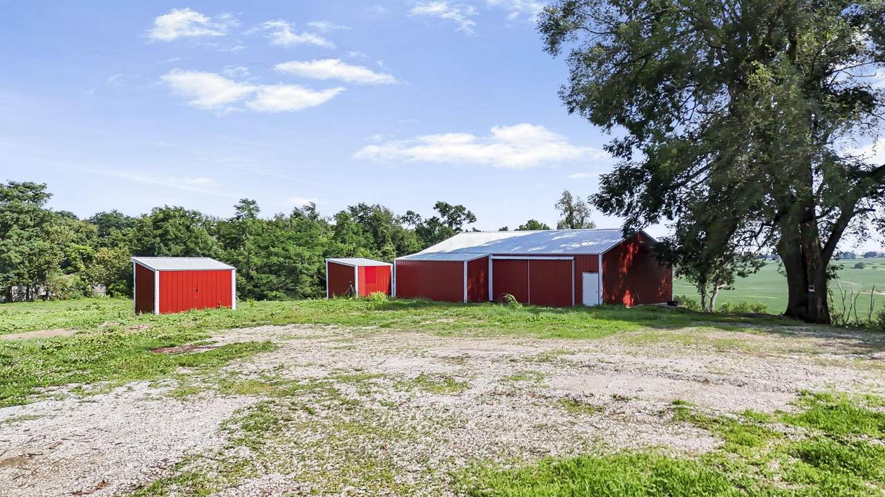 6985 Royalton Road - Photo 1