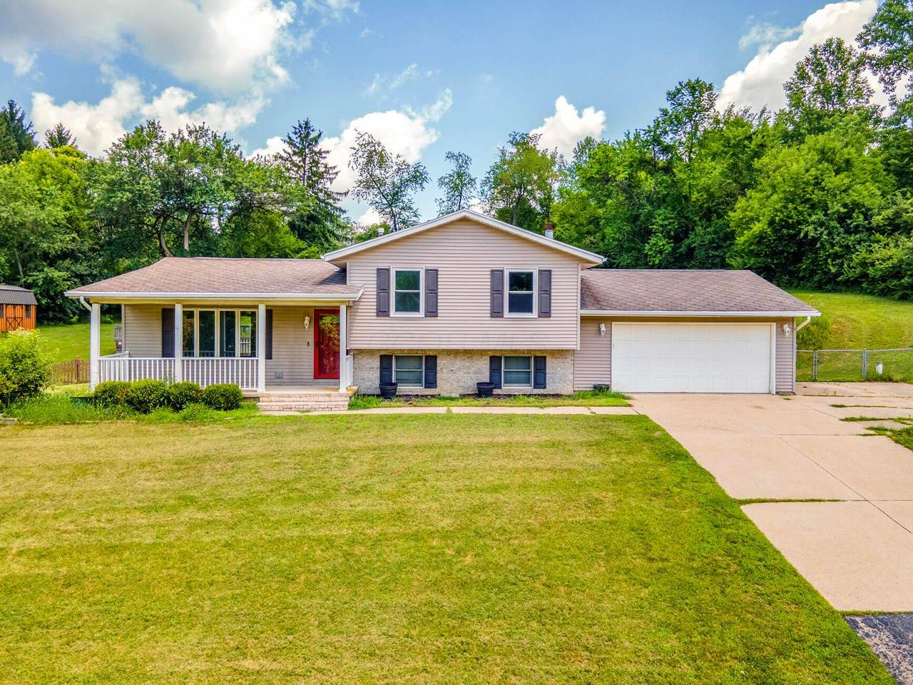 746 Spring Falls Avenue - Photo 1
