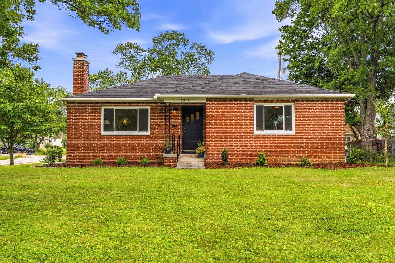 3213 Mountview Road - Photo 1