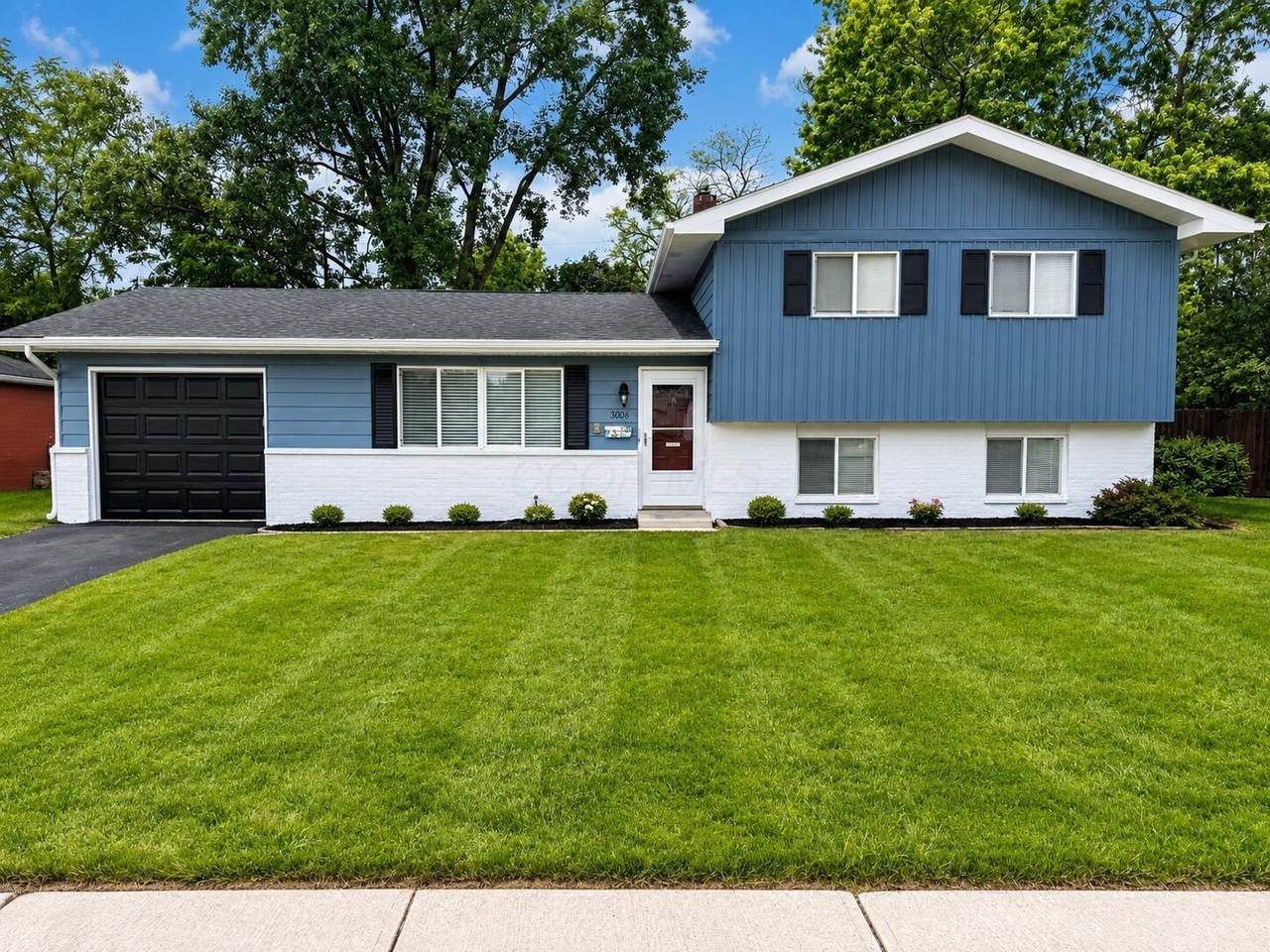 3006 Thomas Avenue - Photo 1